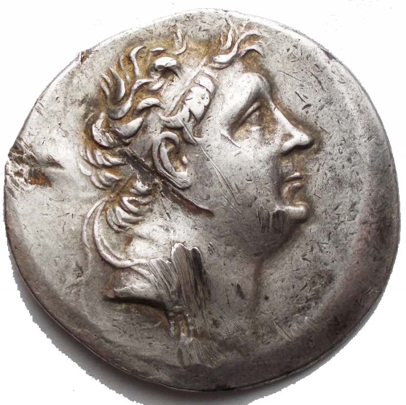 obverse: Greek Coins Bithynian Kingdom. Nicomedes III 127-94 BC. Year 193 (=105/4 BC), Tetradrachm 16.64 g. 38,2 mm. Rec. Gén. p. 231 (1 spec., in Vienna). Obv: Head of Nicomedes II r., diademed. Rx: Zeus l., crowning the name of the king with wreath held in r. hand; in l. hand, scepter; to l., eagle on thunderbolt; monogram and date below. VF+. Defects