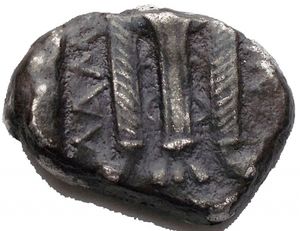 reverse: Mondo greco - ILLYRIA, Damastion (Dardania). Circa 340-330 BC. Tetradrachm Silver 13,28 g. Head of Dionysos to left. Rev. ΔΑΜΑΣ - ΤΙΝΩΝ Tripod lebes with lion s feet. Rif SNG Copenhagen 555. Toned. The city of Damastion was located somewhere in what is now present day Serbia and was inhabited by people of Illyrian/Dardanian origin; though there were Greek settlers there as well, at least from the 5th century on. The city s importance lay in its silver mines, the location of which are as unknown, as is the site of the city itself. After Damastion s capture by Philip of Macedon the city lapsed into nearly total obscurity.