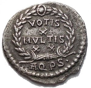 obverse: VALENS (364-378). Siliqua. Aquileia. Obv: D N VALENS P F AVG. Diademed, draped and cuirassed bust right. Rev: VOTIS / X / MVLTIS / XX / AQPS•. Legend in 4 lines within wreath. RIC 14a. Condition: VF-GoodVF+. Weight: 2,1 g. Diameter: 18 mm.