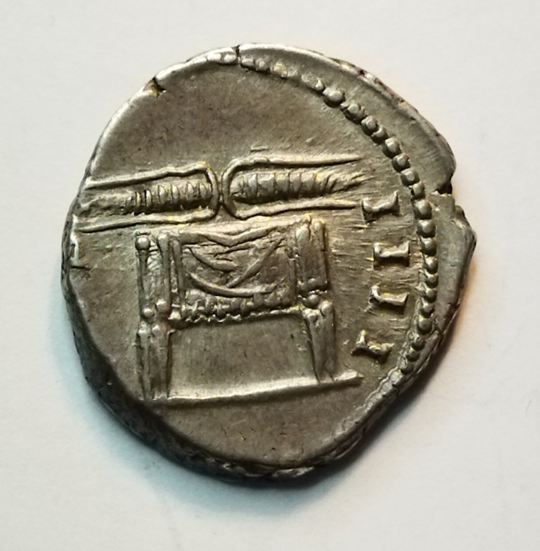 reverse: Antoninus Pius (138-161), Roma. AR Denarius (3,32 gr. - 18 mm.). R.\: COS IIII, trono con fulmine. RIC 137. C. 345. qSPL. NC.