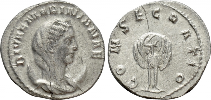 obverse: Diva Mariniana (253). Roma. AR Antoninianus (22 mm – 3,78 gr). D.\: DIVAE MARINIANAE. R.\: CONSECRATIO. Pavone frontale. MIR 216b; RIC 3. BB. R1. Note: frattura di conio. 