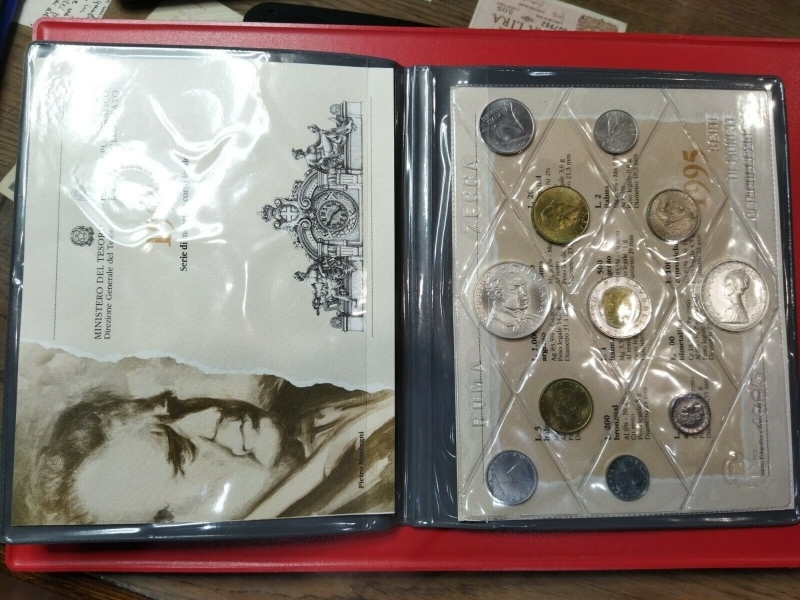 obverse: 1995 ITALIA. Divisionale P. Mascagni - 11 valori, 2 monete in argento.