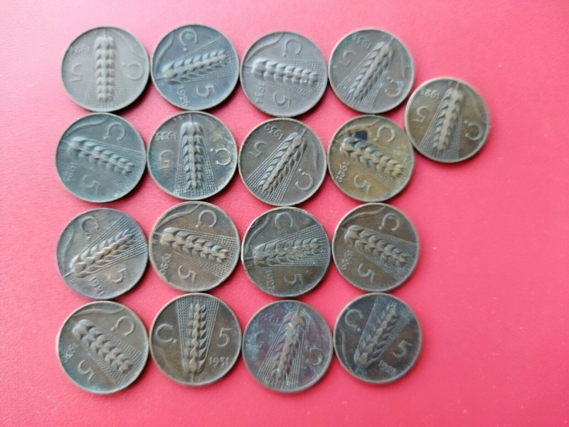 obverse: Lotto “SPIGA” - Regno d Italia - 5 centesimi dal 1920 al 1936, 17 anni diversi, mancano solo gli anni rari. Vedi foto per dettagli e conservazioni. Circolate.