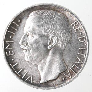 obverse: Vittorio Emanuele III. 1900-1943. 10 lire 1927 Biga due rosette. Ag. 