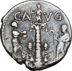 reverse: C. Minucius Augurinus. Denarius, 135 BC