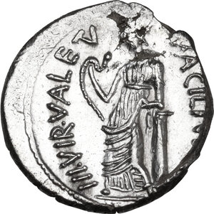 reverse: Mn. Acilius Glabrio. Denarius, Rome mint, 49 BC