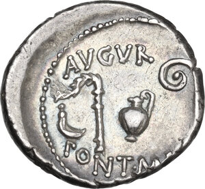 reverse: Julius Caesar. AR Denarius, 46 BC. Sicily (?)