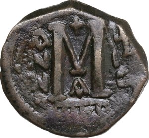 reverse: Justinian I (527-565). AE Follis, Nicomedia mint