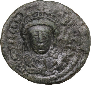obverse: Tiberius II Constantine (578-582). AE Follis. Constantinople mint. Dated year 5 (578/9 AD)