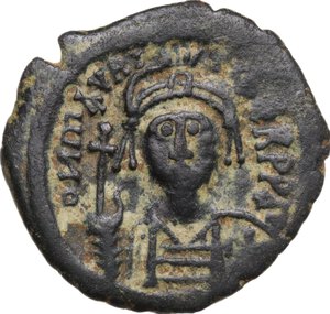 obverse: Maurice Tiberius (582-602). AE Half Follis. Constantinople mint, 2nd officina. Dated RY 8 (589/590)