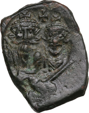 obverse: Heraclius, with Heraclius Constantine (610-641). AE Follis, Syracuse mint, 632-641-