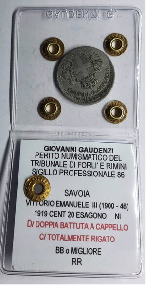 reverse: Vittorio Emanuele III 20 Centesimi esagono 1919  ERRORE Decentrata , rigata, perizia Gaudenzi