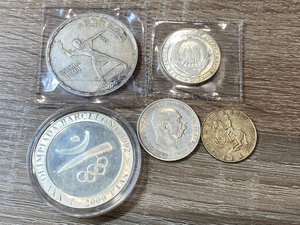 obverse: ESTERE. Lotto di 5 monete in Argento (Jugoslavia, Austria, Spagna, Egitto). SPL-FDC