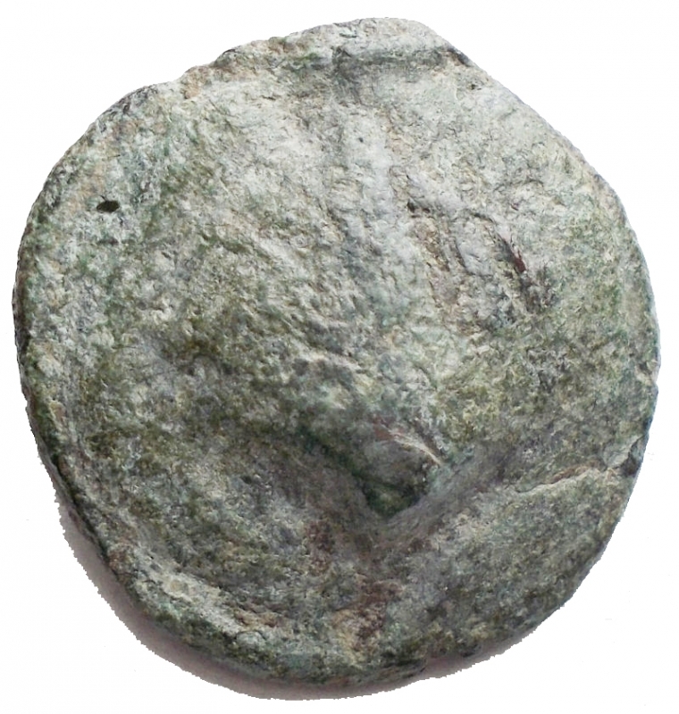 reverse: Mondo Greco - Apulia, Luceria. AE Cast Biunx, c. 217-212 BC. D/ Scallop shell. R/ Astragalos; above, two pellets; below, L. HN Italy 677 d; Vecchi ICC 348. AE. g. 16.3 mm. 25.00 Emerald green patina. About VF/VF.