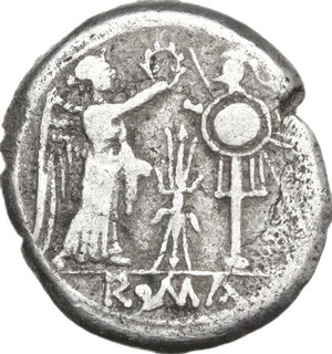 reverse: Thunderbolt series.. AR Victoriatus, c. 206-195 BC