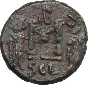 reverse: Constans II, with Constantine IV, Heraclius, and Tiberius (641-668). . AE Follis, Syracuse mint, 659-668
