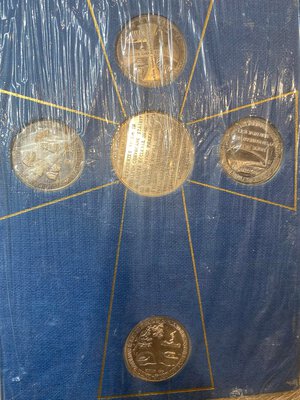 reverse: VATICANO. Serie completa di 5 medaglie di argento 986 dell Anno Santo (1975) della zecca italiana. Ag. in cartoncino originale. FDC