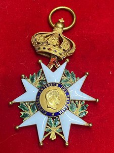 reverse: FRANCIA. Secondo Impero, Napoleone III, Ordine della Legion d onore, decorazione (70x42) (smalti frammentati)
