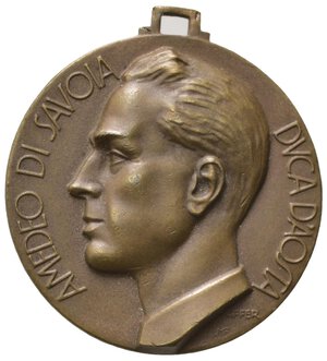 obverse: SAVOIA. Medaglia Amedeo di Savoia Duca d Aosta. Medaglia d oro al valor militare. AE (13,03 g - 32,3 mm). 1942 anno XX. SPL