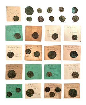 reverse: Lotto di 31 monete in bronzo di epoca bizantina
