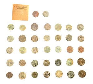 reverse: Lotto di 37 tessere mercantili in bronzo
