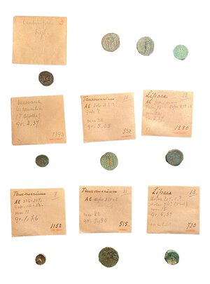 reverse: Lotto di 10 monete in bronzo del mondo greco e magno greco,