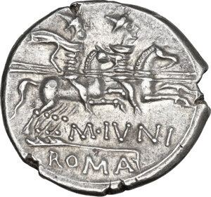 reverse: M. Iunius Silanus.. AR Denarius, 145 BC