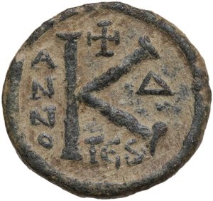 reverse: Justin II and Sophia (565-578).. AE Half Follis. Thessalonica mint. Dated RY 4 (568/9)