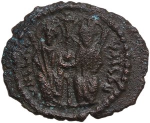 obverse: Justin II and Sophia (565-578).. AE Decanummium (19mm, 3.03 g). Theoupolis (Antioch) mint. Dated RY 5 (569/70)
