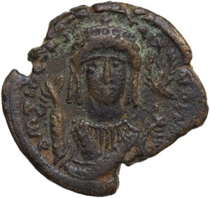 obverse: Tiberius II Constantine (578-582).. AE Follis. Constantinople mint, 4th officina. Dated RY 5 (AD 578/9)