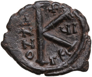 reverse: Maurice Tiberius (582-602).. AE Half Follis. Thessalonica mint. Dated RY 6 (587/88 AD)