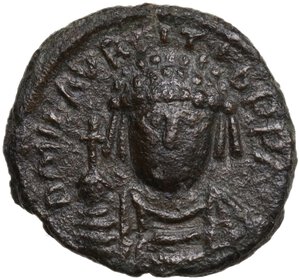 obverse: Maurice Tiberius (582-602).. AE Half Follis, Uncertain military mint (or Constantine in Numidia?)