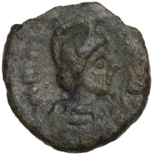 obverse: Maurice Tiberius (582-602).. AE Decanummium, Ravenna mint