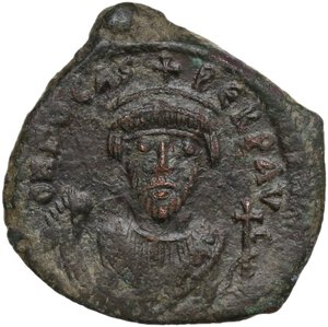 obverse: Phocas (602-610).. AE Half Follis. Constantinople mint, 2nd officina