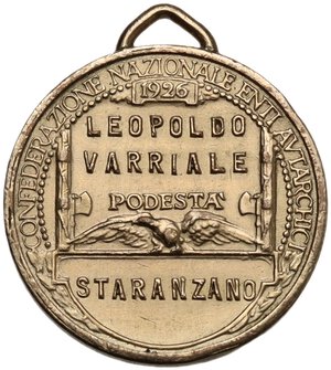 reverse: Vittorio Emanuele III (1900-1943). Medaglia premio 1926 conferita a Leopoldo Varriale podestà di Staranzano (Gorizia) da parte della Confederazione Nazionale Enti Autarchici