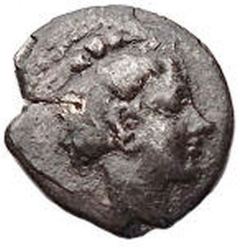 reverse: Mondo Greco - Syracuse. Second Democracy. 466-405 BC. AR Hemilitron, c. 440-430 BC. Obv: Head of nymph Arethusa facing right. Rev: Wheel with four spokes; six pellets (mark of value) within. Weight: 0.34 gr. Diameter: 8.8 x 9.2 mm. VF. Toned. Rare