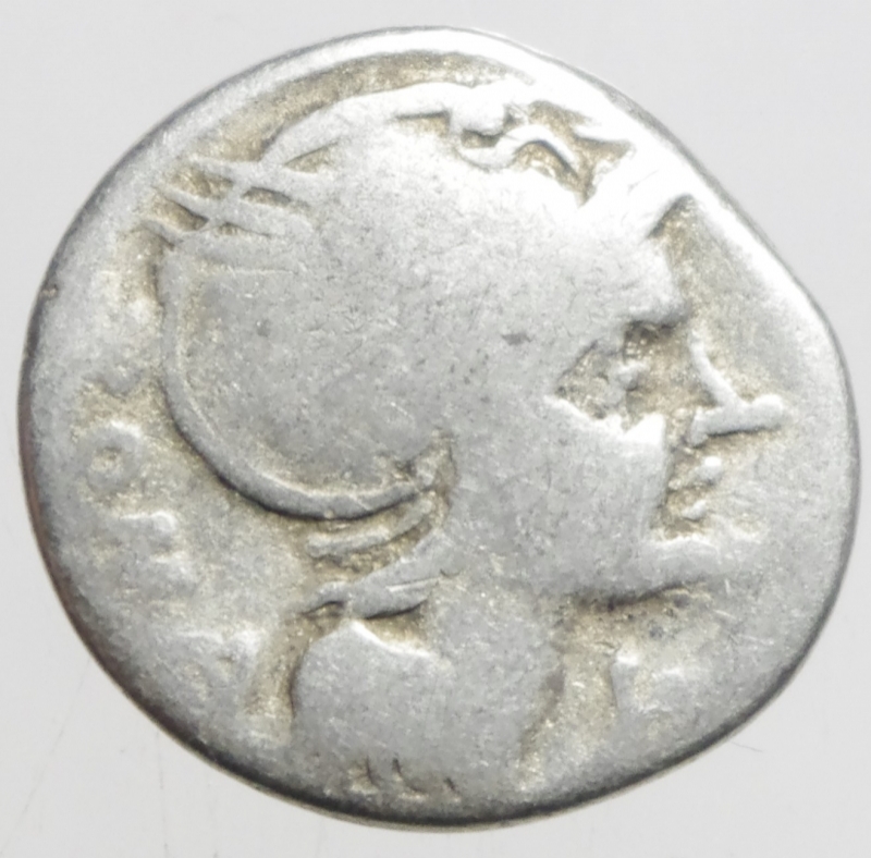 obverse: Repubblica Romana. Gens Flaminia. Lucius Flaminius Chilo. 109-108 a.C. Denario. Ag. D/ ROMA. Testa di Roma verso destra, davanti X. R/ L FLAMINI CILO (Lucius Flaminius Cilo) La vittoria su biga verso destra. Cr. 302/1. Peso 3,55 gr. Diametro 19,20 mm. qBB.