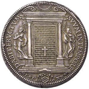 reverse: ROMA. Stato Pontificio. Clemente X (1670-1676). Piastra del Giubileo 1675. Ag (32,03 g). Porta Santa chiusa. MIR 1950/1; Muntoni 15. BB+