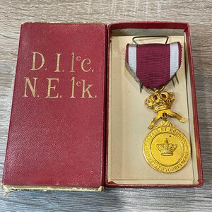 obverse: MEDAGLIE ESTERE. Belgio. Ordine della Corona. Medaglia di bronzo. Scatola originale. SPL
