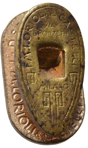 reverse: VENTENNIO FASCISTA - Distintivo della Confederazione delle Corporazioni fasciste, Lorioli e Castelli,  bronzo dorato e smalti bianchi e blu 1.1 cm x 1.9 cm.SPL.
