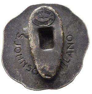 reverse: VENTENNIO FASCISTA - Distintivo OND Roma, Produttore Jokson, diametro 2.2. cm, metallo argentato.  I tipo in uso dal 1925 al 1927. SPL.