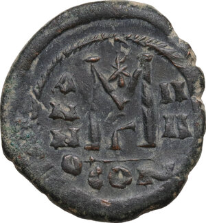 reverse: Heraclius, with Heraclius Constantine (610-641).. AE Follis. Constantinople mint, 3rd officina. Dated RY 4 (613/4)