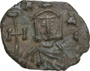 reverse: Constantine V Copronymus with Leo IV (751-775).. AE Follis, Syracuse mint