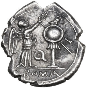 reverse: Q series. AR Victoriatus, uncertain Apulian mint (Luceria?), 211 BC