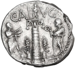 reverse: C. Minucius Augurinus. AR Denarius, 135 BC
