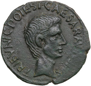 obverse: Augustus (27 BC - 14 AD) .. AE As, Rome mint., 16 BC. C. Cassius Celer, moneyer