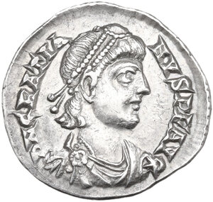 obverse: Gratian (367-383) . AR Siliqua, Treveri mint