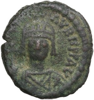 obverse: Maurice Tiberius (582-602).. AE Follis, Ravenna mint