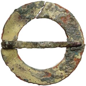reverse: Bronze Pilgrim s badge.  13th-14th centuries
