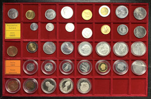 reverse: Lotto comprendente l insieme delle serie complete (normali, proof e commemorative) escluso oro dal 1968 al 2001